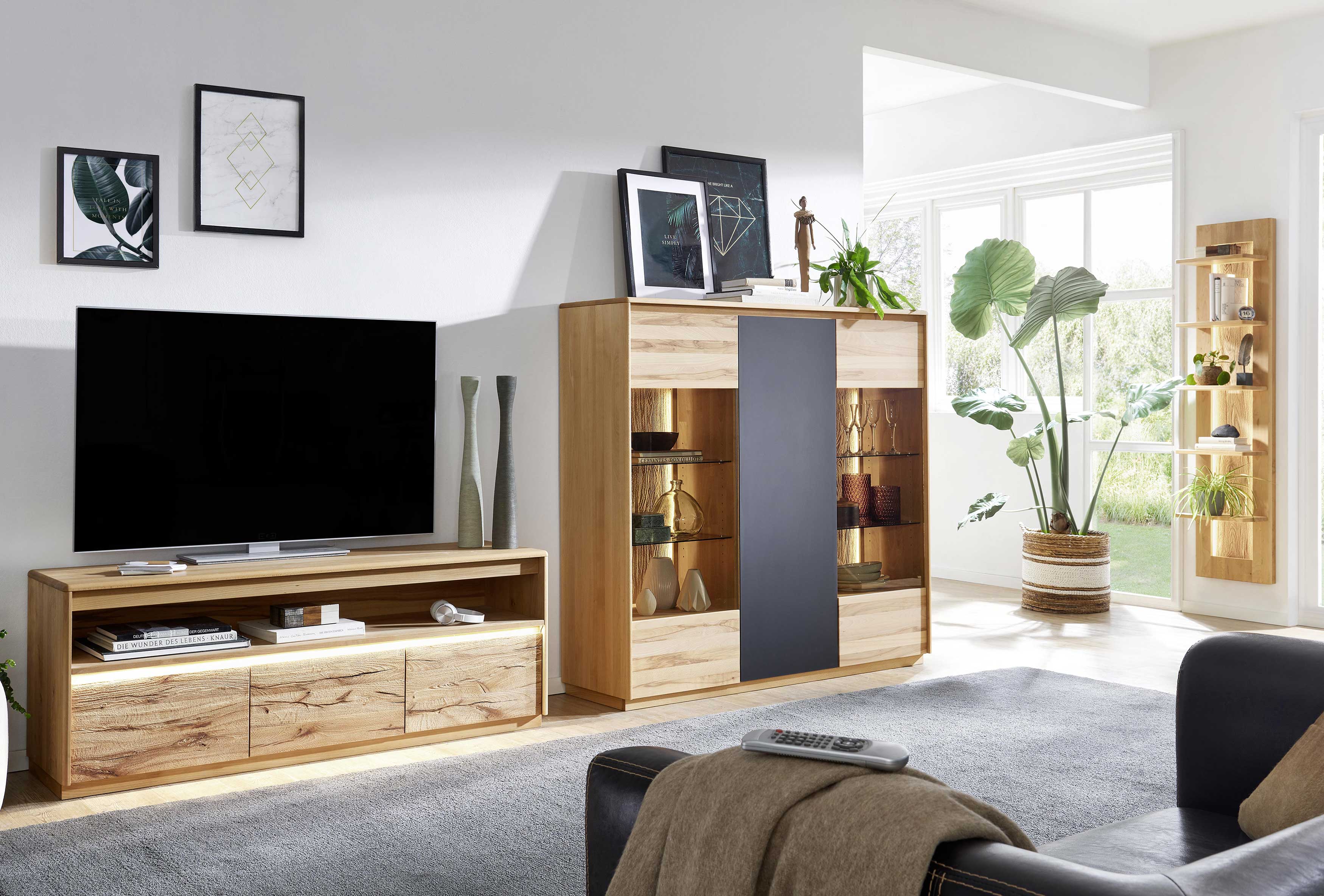 Möbel und Holz Massivholz Wohnzimmereinrichtung Serie 402 kernbuche sandgestrahlt