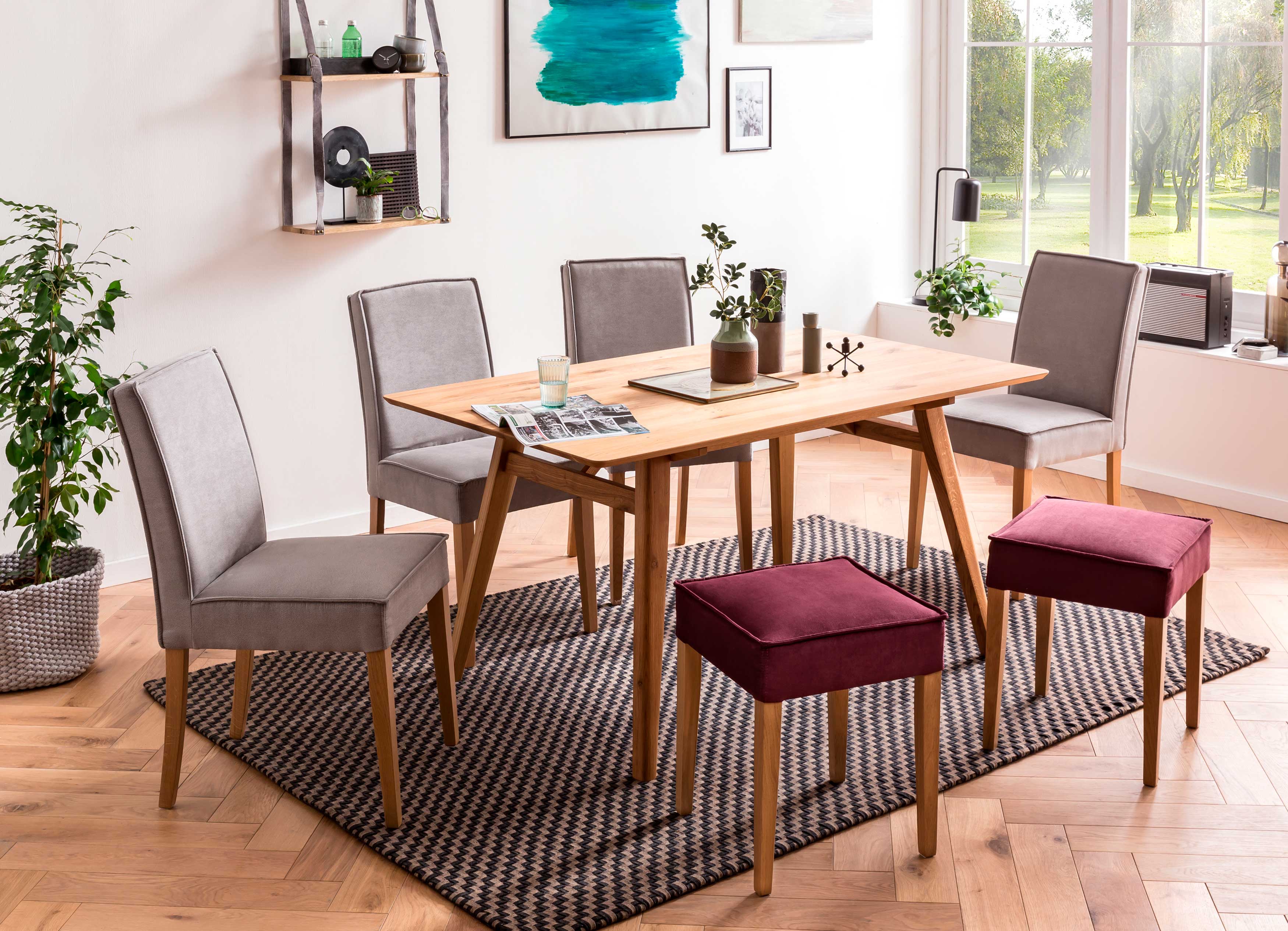 Standard Furniture Tischgruppe mit Lagos Tisch Stuhl und Hocker