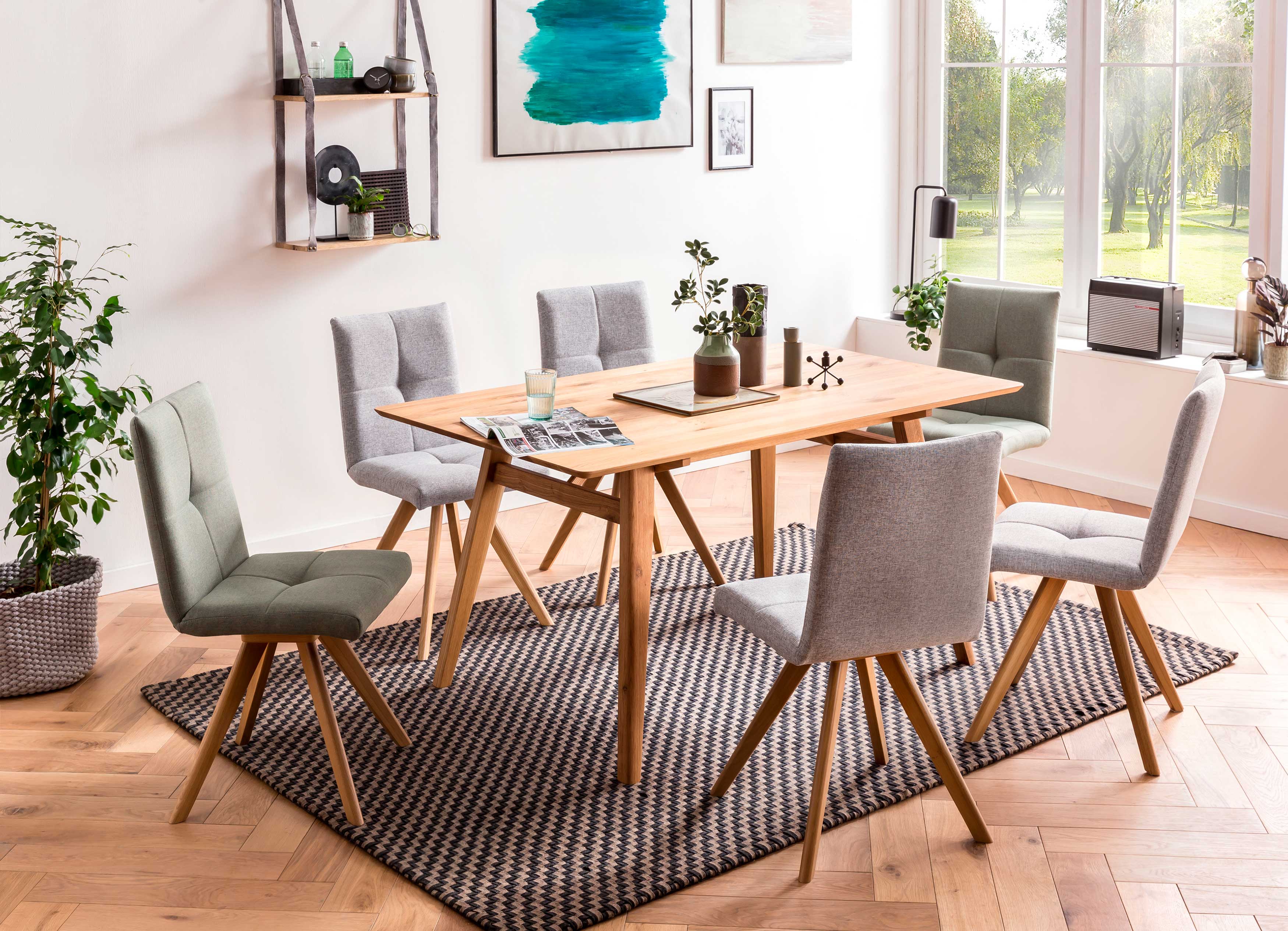 Standard Furniture Tischgruppe mit Lagos Massivholztisch und Stühlen Odense mint und grau