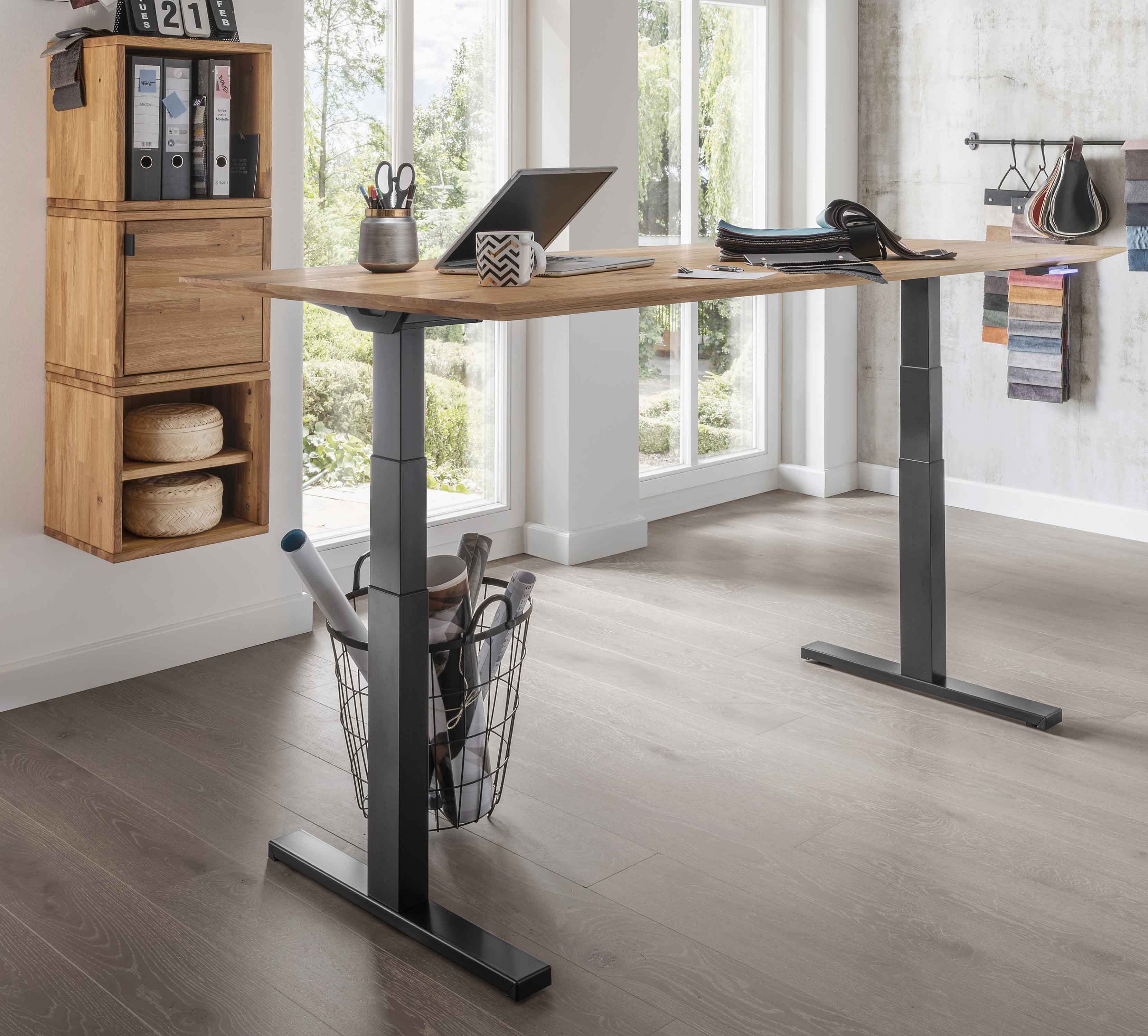 TPT elektrischer Steh-Schreibtisch mit Schreibtischplatte Echtholz