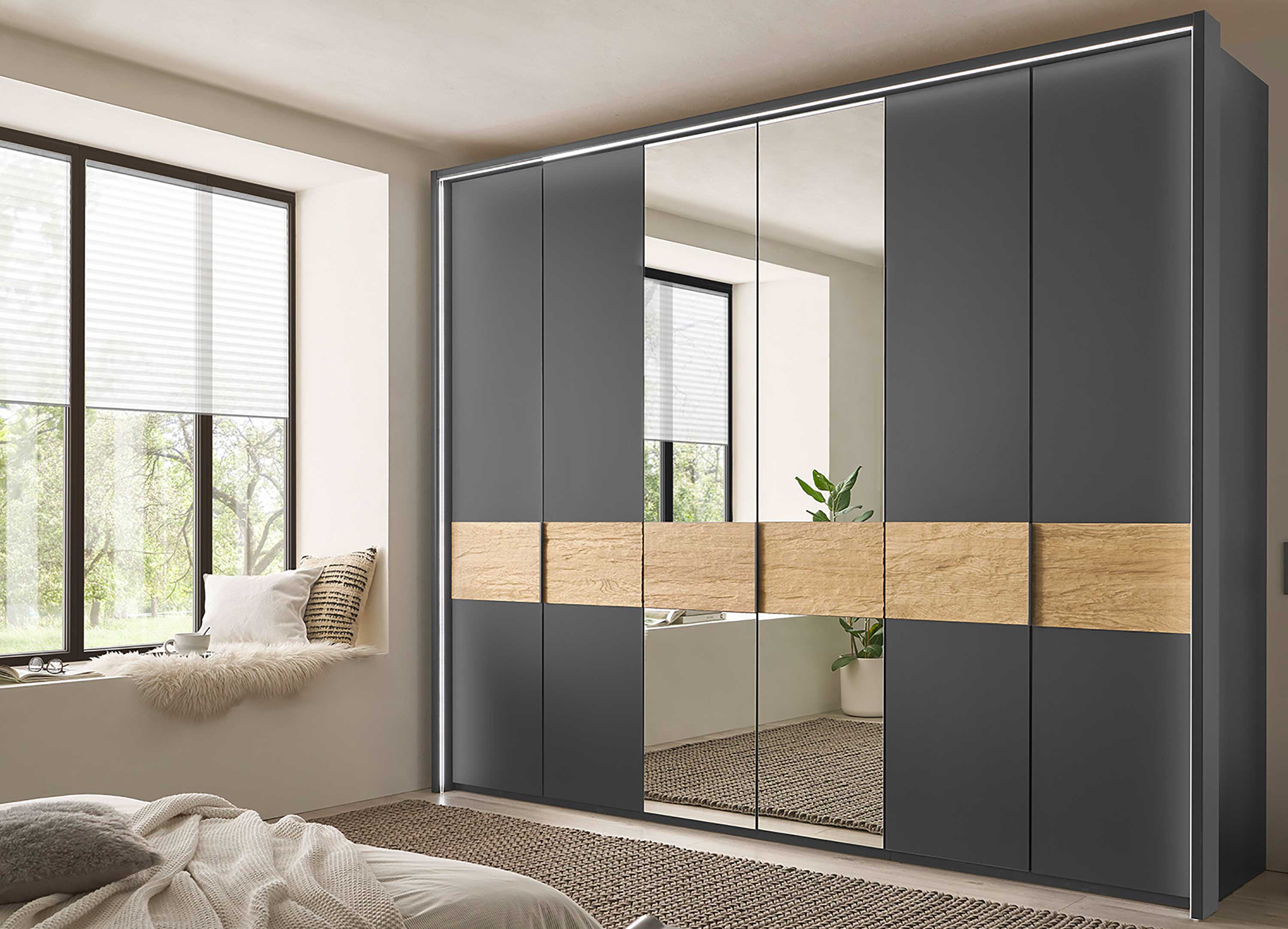 Wiemann Acapulco Kleiderschrank grafit mit Spiegeltüren und Querriegel Riffholz massiv